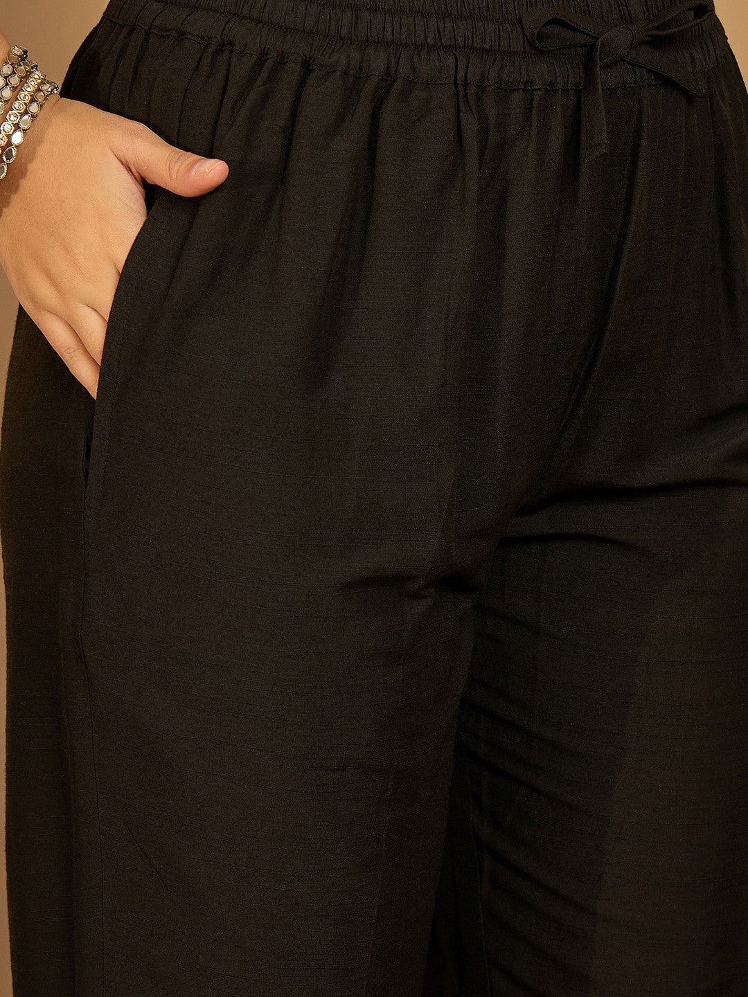 Women Black Embroidered Kurta Sets With Dupatta