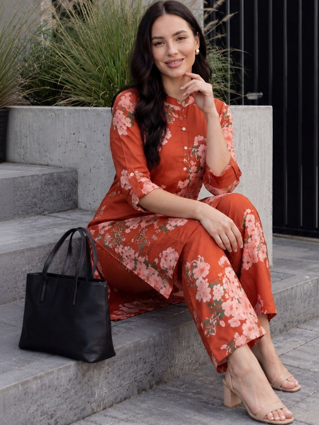 Women Floral Printed Regular Kurta with Palazzos