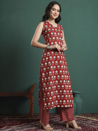 Dhiyona KL Floral Printed V-Neck Pure Cotton Kurta With Trousers & Dupatta