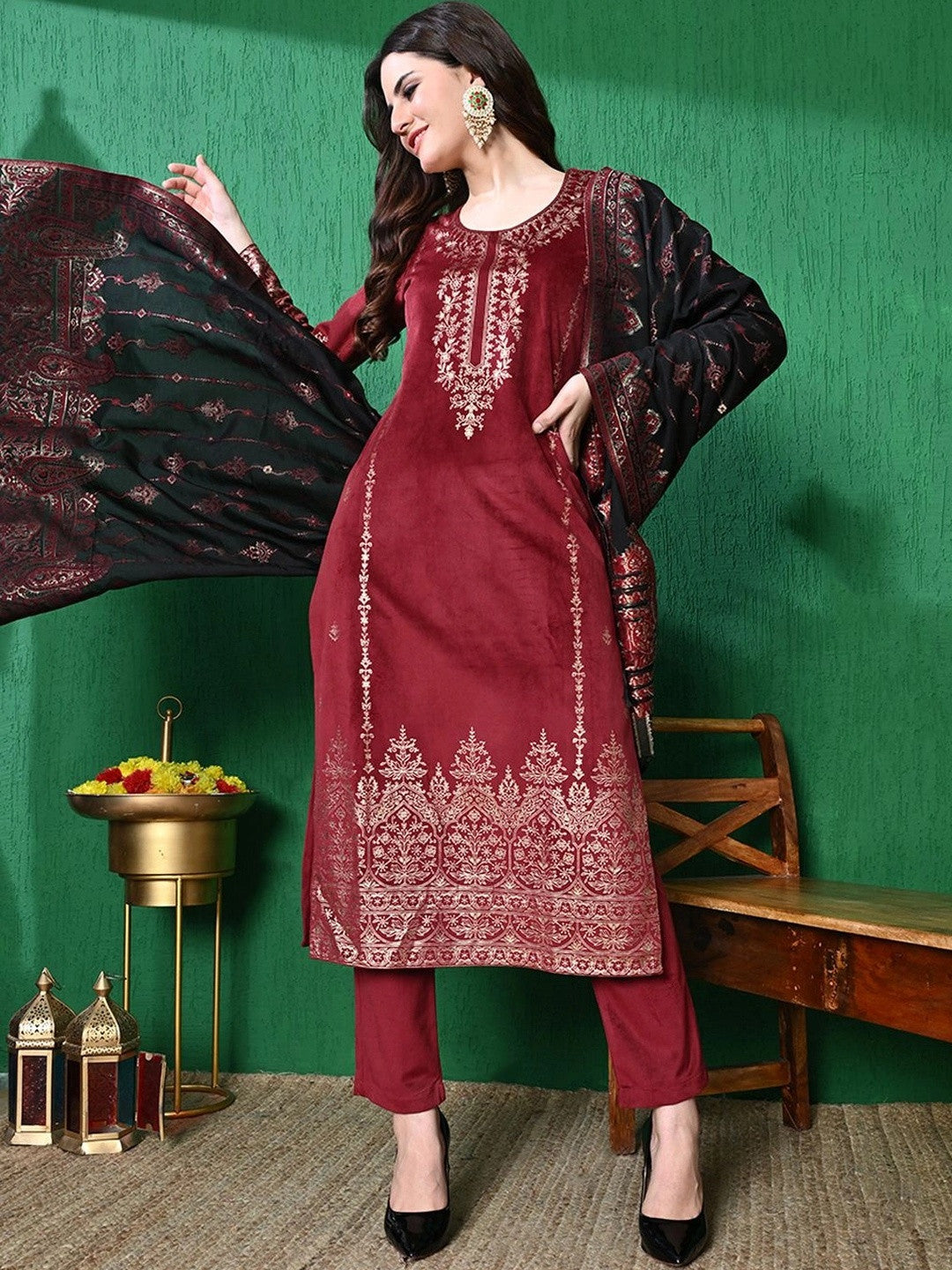 Maroon Floral Printed Winter Velvet Kurta & Trouser With Dupatta