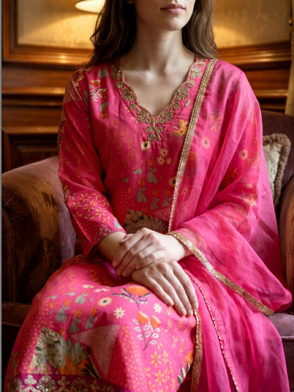 Women Floral Printed Regular Thread Work Kurta with Trousers & With Dupatta
