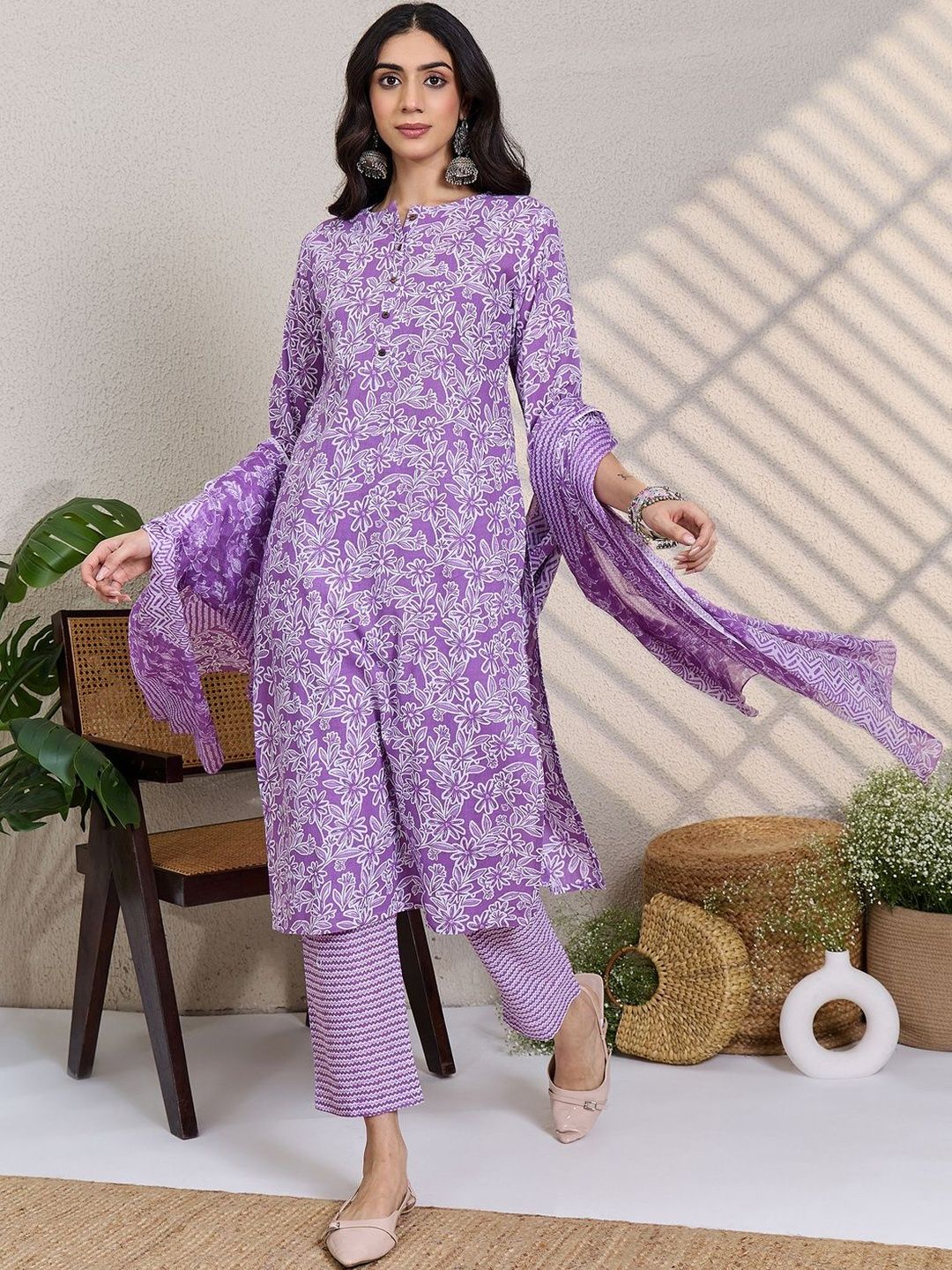 Dhiyona IE Women Floral Printed Regular Pure Cotton Kurta with Trousers & With Dupatta