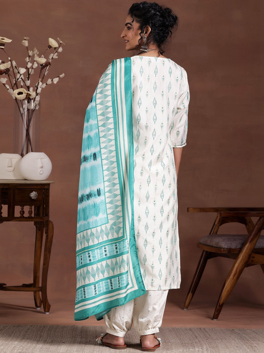 Women Ethnic Motifs Printed Regular Thread Work Kurta with Pyjamas & With Dupatta