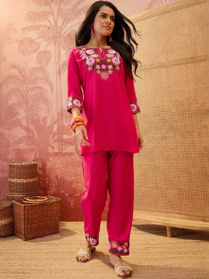 Women Floral Embroidered Regular Thread Work Pure Cotton Kurta with Trousers