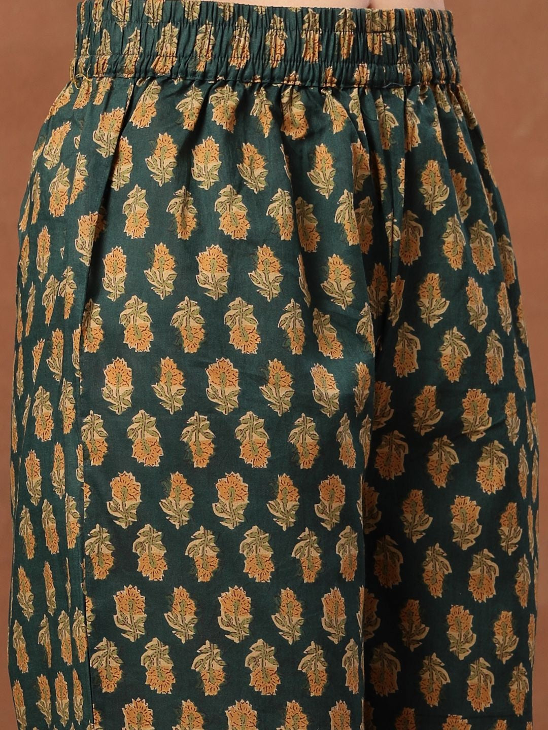 Printed Pure Cotton V-Neck Kurta & Palazzos Kurta Set