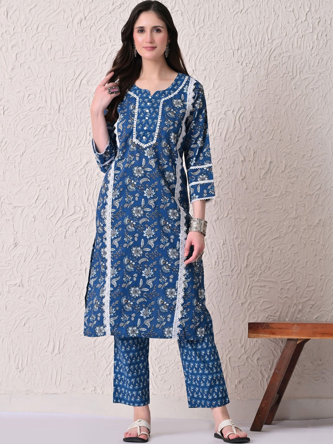 Women Floral Printed Regular Pure Cotton Kurta with Trousers & With Dupatta
