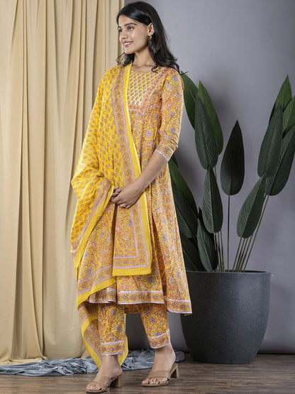 Dhiyona KL Floral Printed Pure Cotton Anarkali Kurta with Trousers & Dupatta