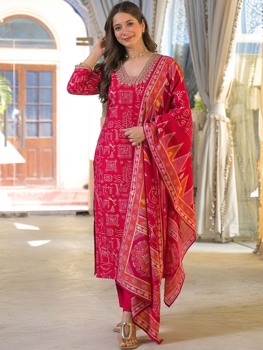 Dhiyona KL Women Ethnic Motifs Printed Regular Thread Work Kurta with Trousers & With Dupatta