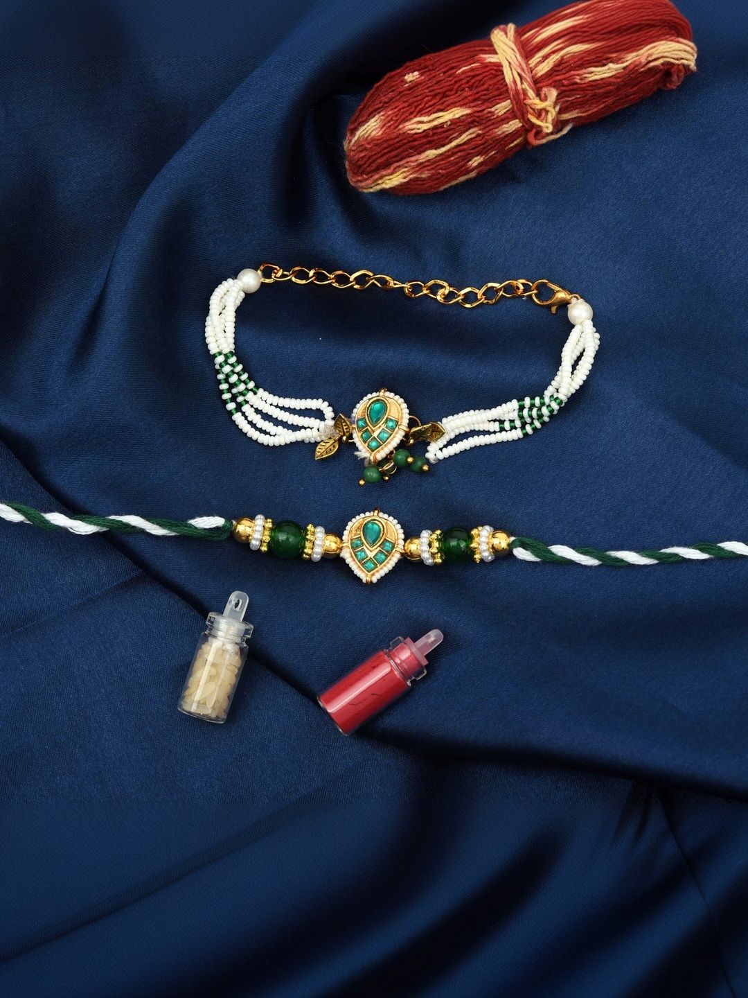 Dhiyona Rakhi