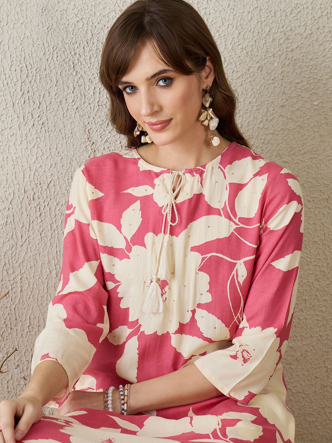 Dhiyona IE Floral Printed Round Neck Tunic With Trousers