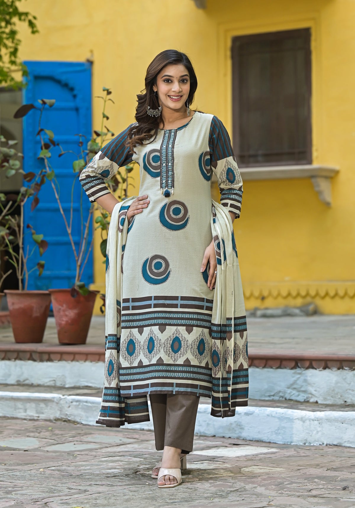 Hiya Ecru Cotton Suit set