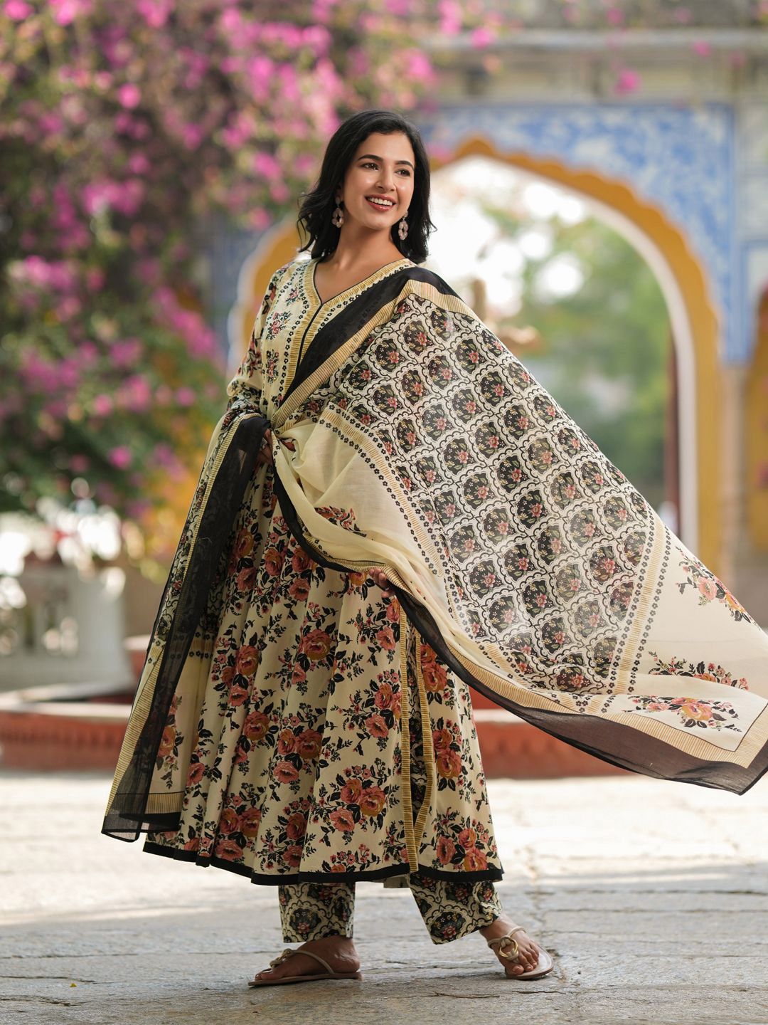 Dhiyona RR Women's Floral Printed Regular Pure Cotton Kurta with Trousers & Dupatta