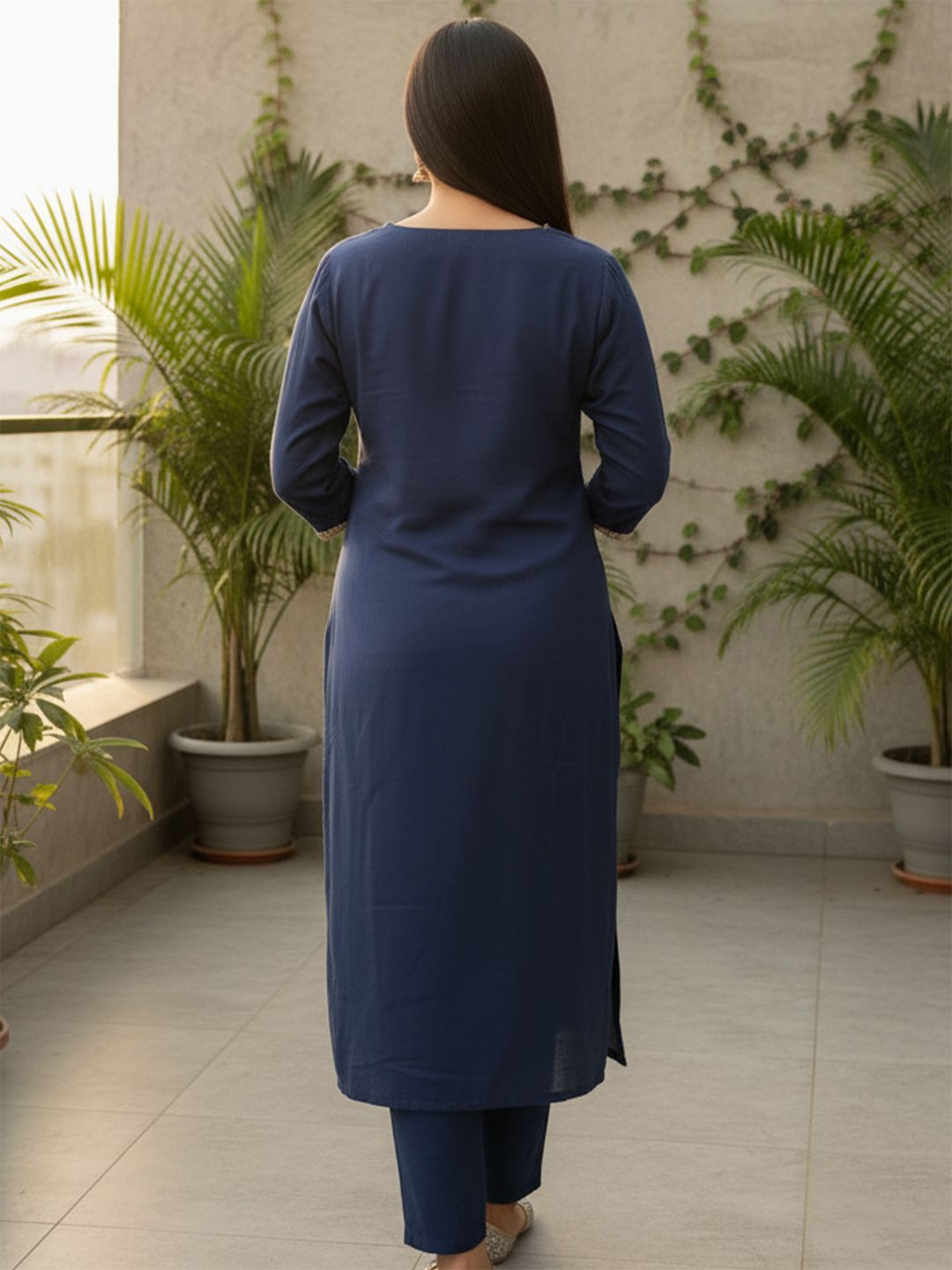 Dhiyona IE V-Neck Tunic With Trousers