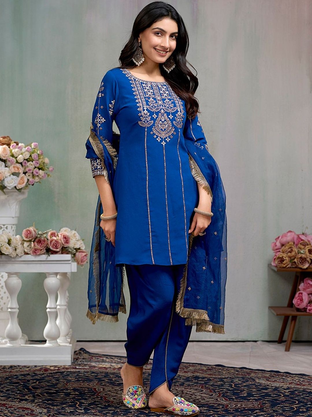Dhiyona CH Women Ethnic Motifs Embroidered Regular Thread Work Kurta with Patiala & With Dupatta