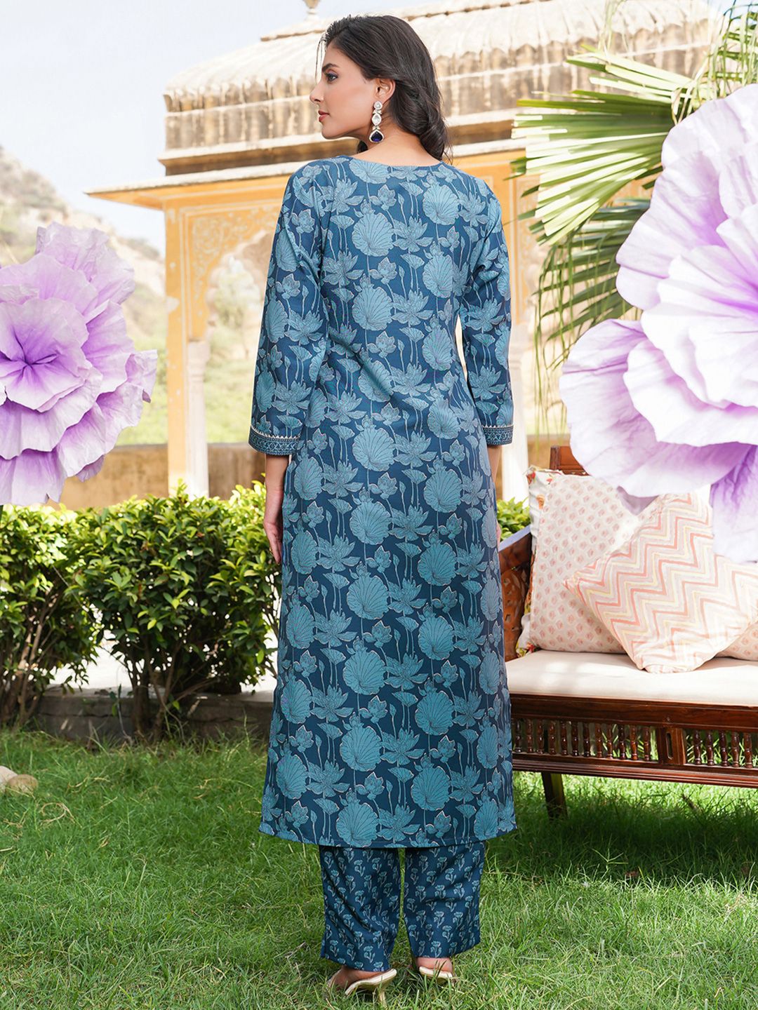 Dhiyona KL Women Floral Printed Kurta with Trousers & Dupatta