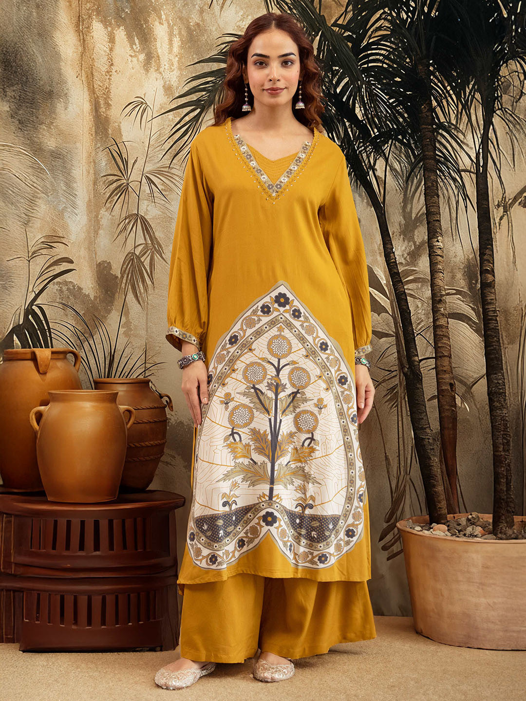 Women Floral Printed Regular Sequinned Kurta with Palazzos