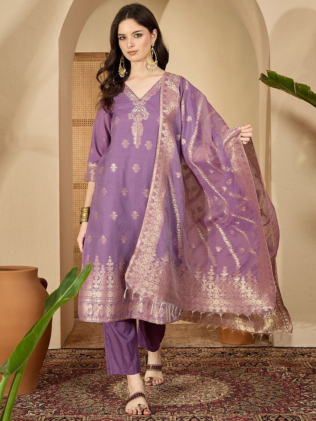 Women Ethnic Motifs Woven Design Kurta with Trousers & Dupatta