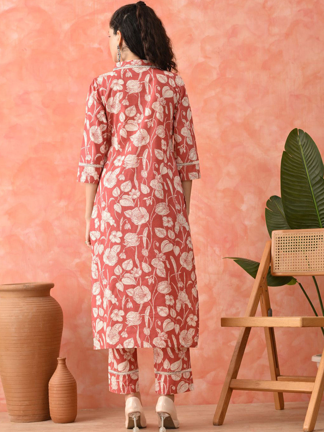 Floral Printed Pure Cotton V-Neck Kurta With Trousers