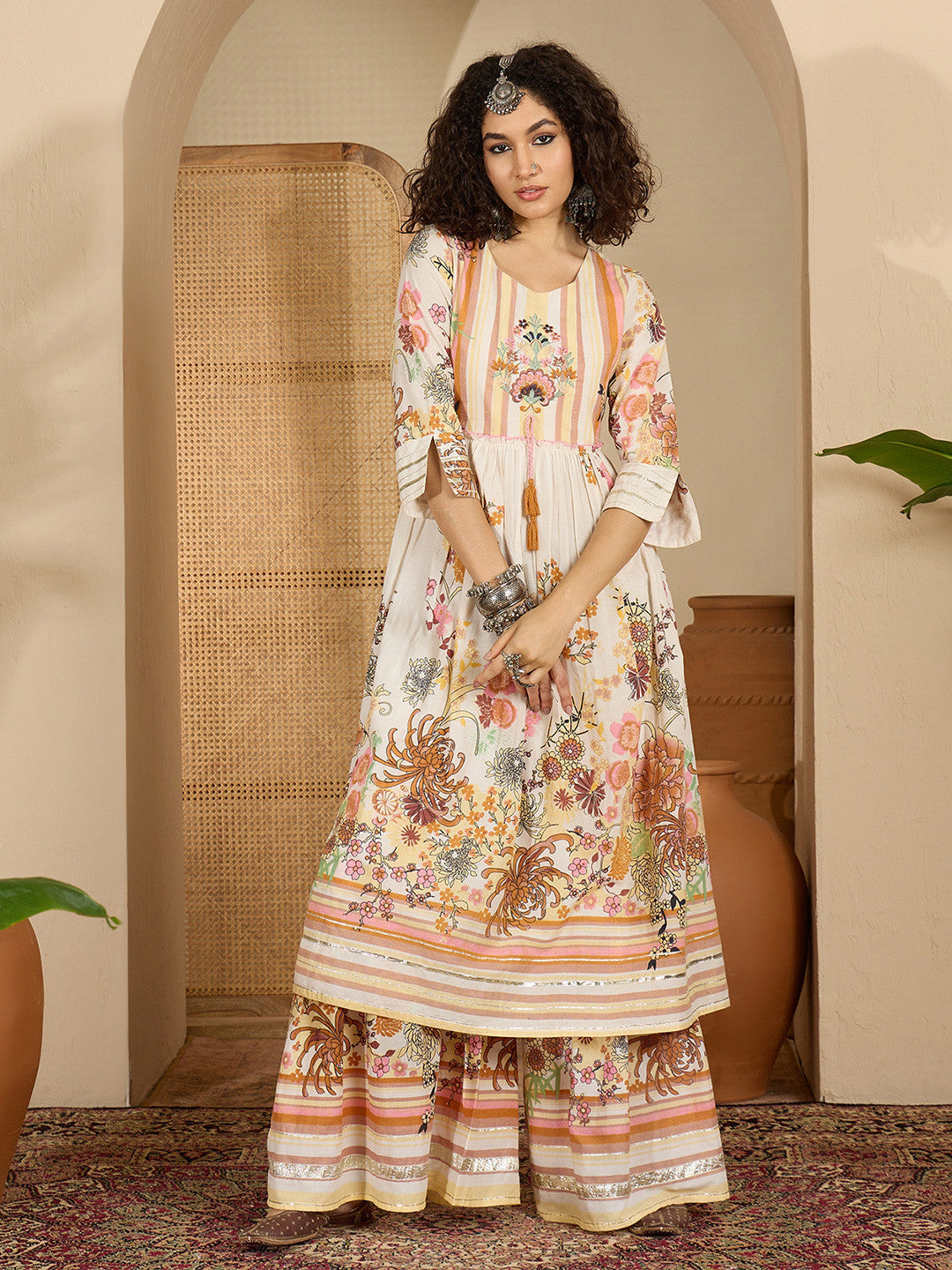 Women Floral Printed Cotton Kurta with Sharara