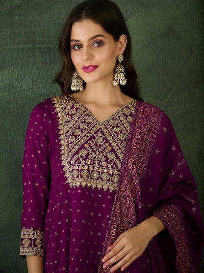 Dhiyona KL Women Purple Art Silk Embroidered Kurta Sets