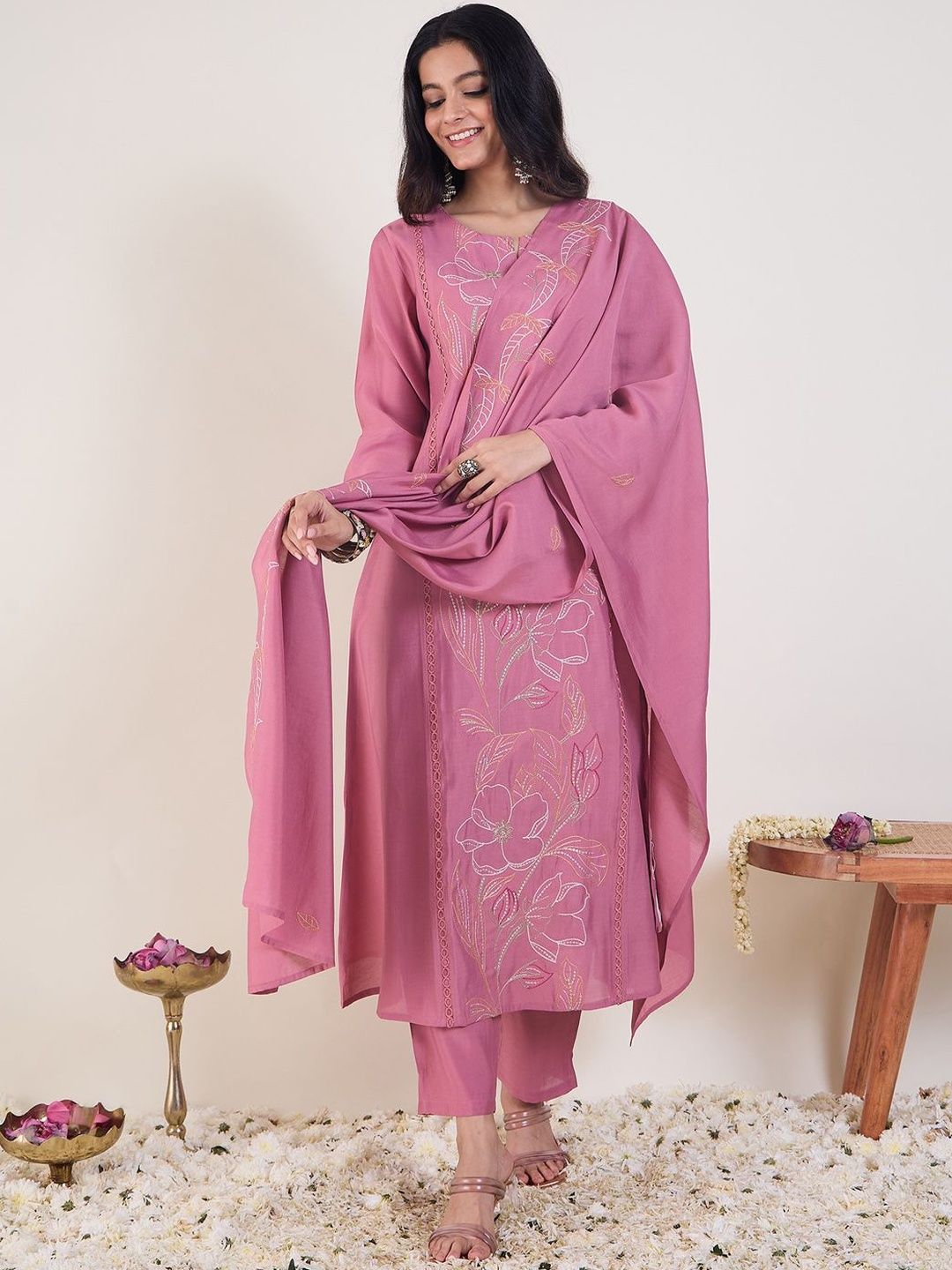 Floral Embroidered Thread Work Straight Kurta with Trousers & Dupatta