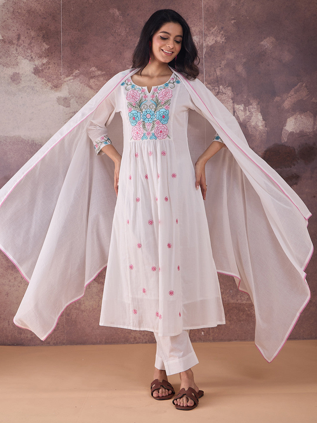 Women Floral Embroidered Regular Thread Work Pure Cotton Kurta with Trousers & With Dupatta