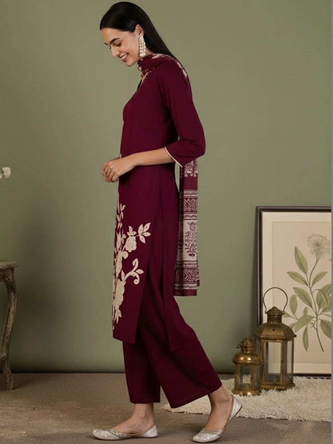 Floral Printed Pure Cotton V-Neck Straight Kurta & Trousers With Dupatta