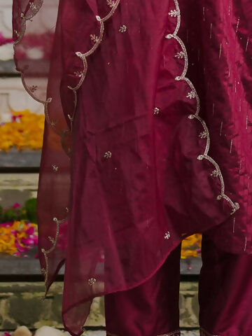 Women's Maroon Embroidered Straight Kurta Trousers With Dupatta set