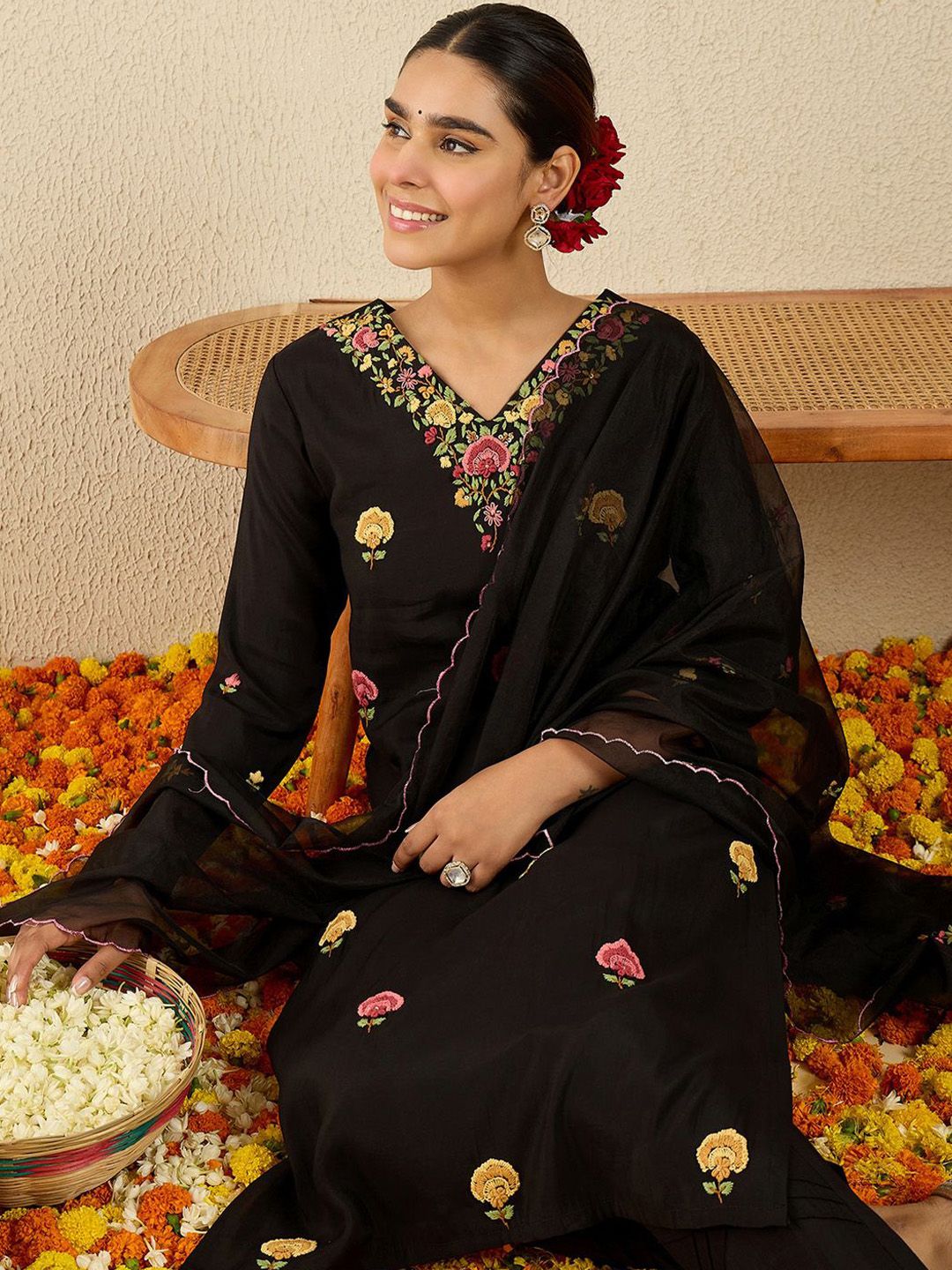 Dhiyona IE Women Floral Embroidered Kurta with Trousers & Dupatta