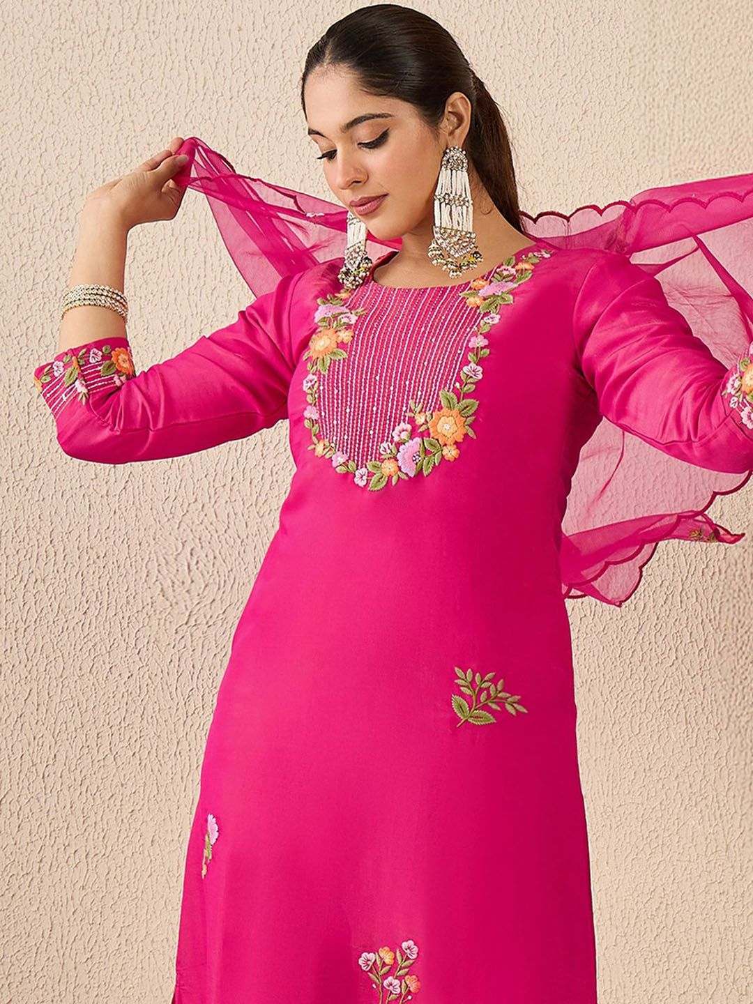 Dhiyona IE Women Floral Embroidered Regular Thread Work Kurta With Trousers & Dupatta