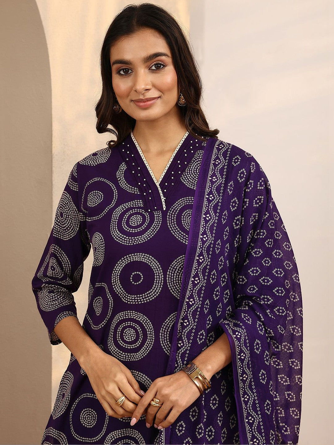 Women Bandhani Printed Regular Kurta with Trousers & With Dupatta