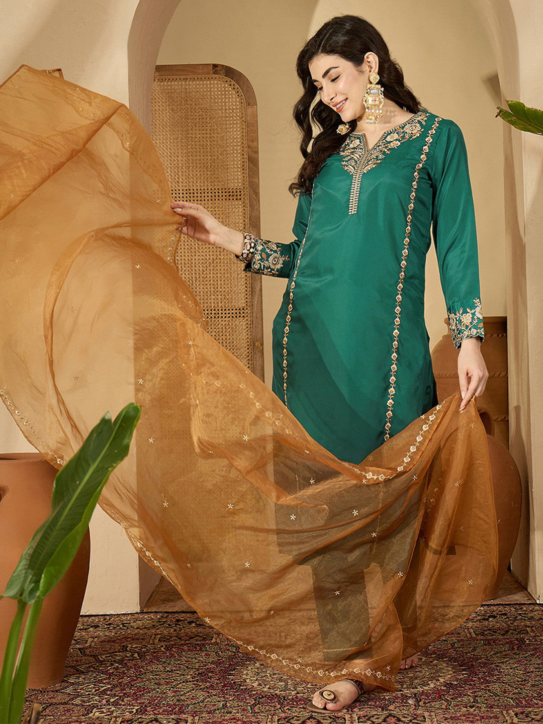 Dhiyona SN Women Ethnic Motifs Embroidered Regular Thread Work Kurta with Trousers & With Dupatta