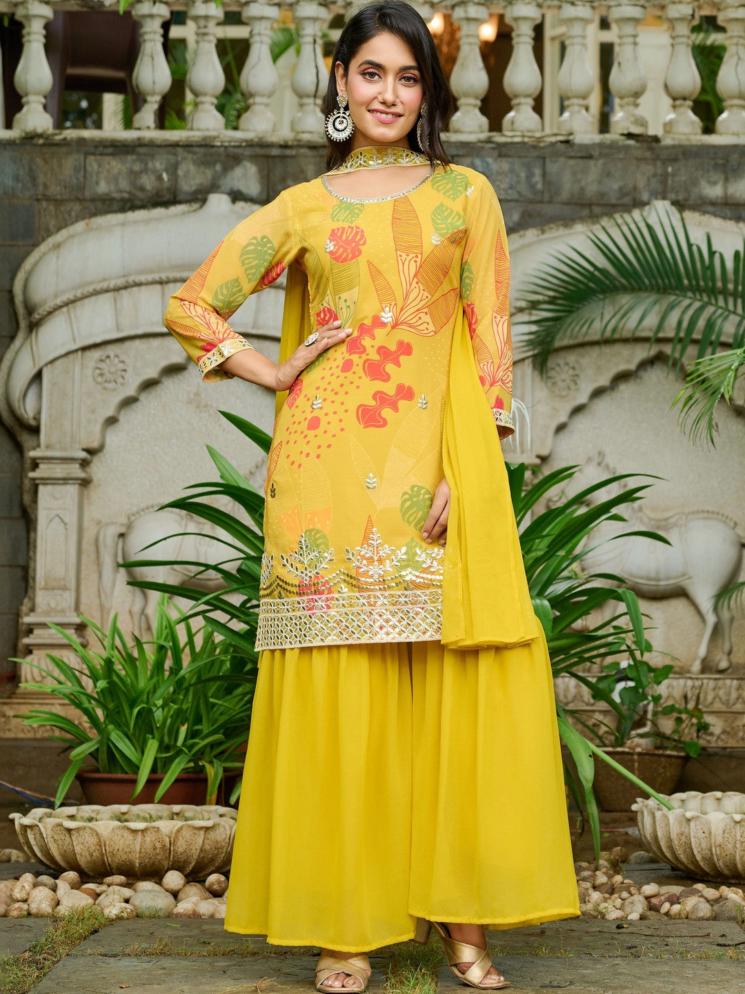 Women Floral Printed Regular Sequinned Kurta with Sharara & With Dupatta
