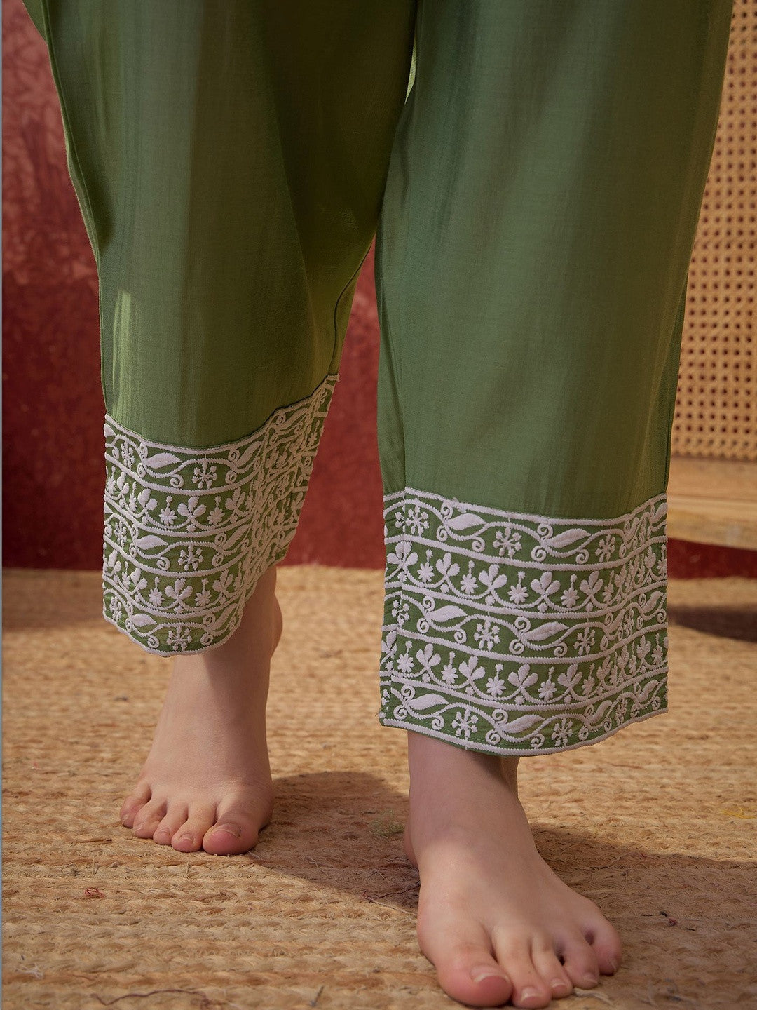 Embroidered Round-Neck Kurta Trousers & Dupatta