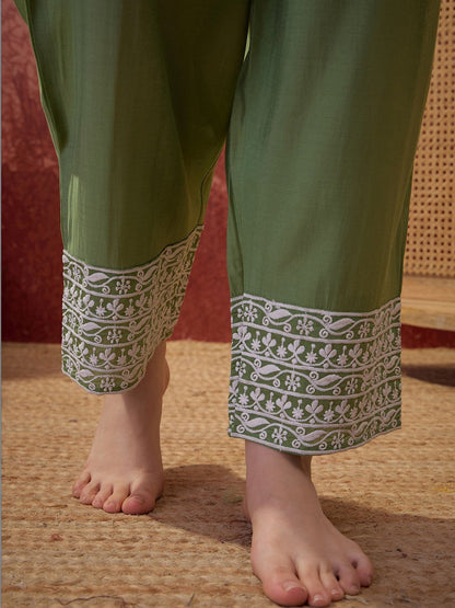 Embroidered Round-Neck Kurta Trousers & Dupatta