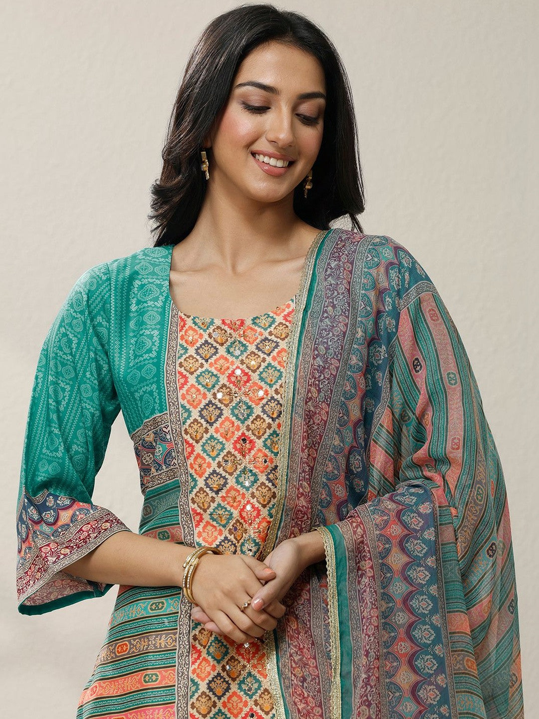 Women Ethnic Motifs Printed Regular Kurta with Trousers & With Dupatta