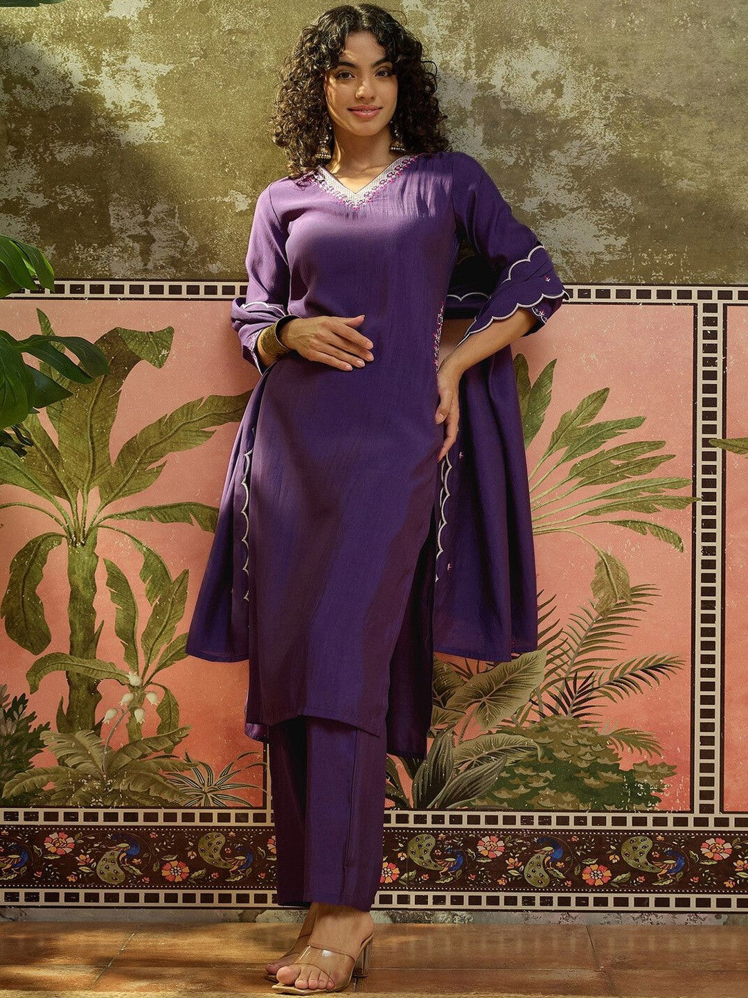 Dhiyona SN Embroidered V Neck Kurta Sets