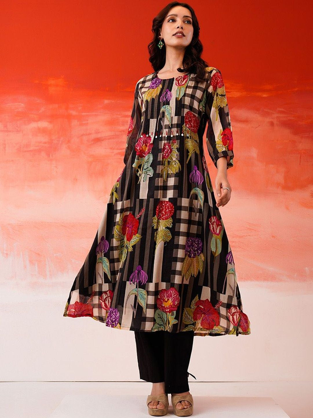 Printed Round Neck Kurta & Trousers