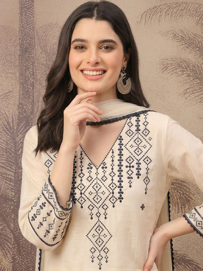 Women Embroidered Regular Pure Cotton Kurta with Trousers & With Dupatta