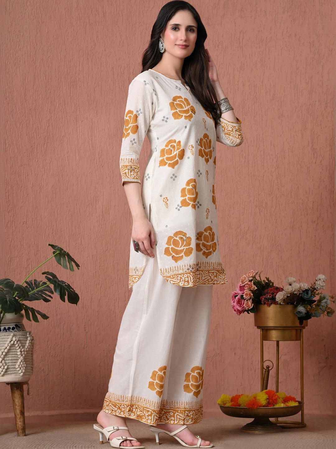 Women Floral Printed Regular Pure Cotton Kurta with Palazzos