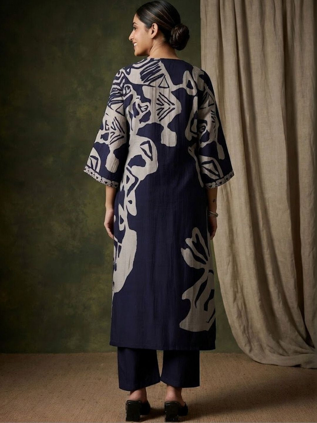 Printed Chanderi Silk V-Neck Kurta & Trousers
