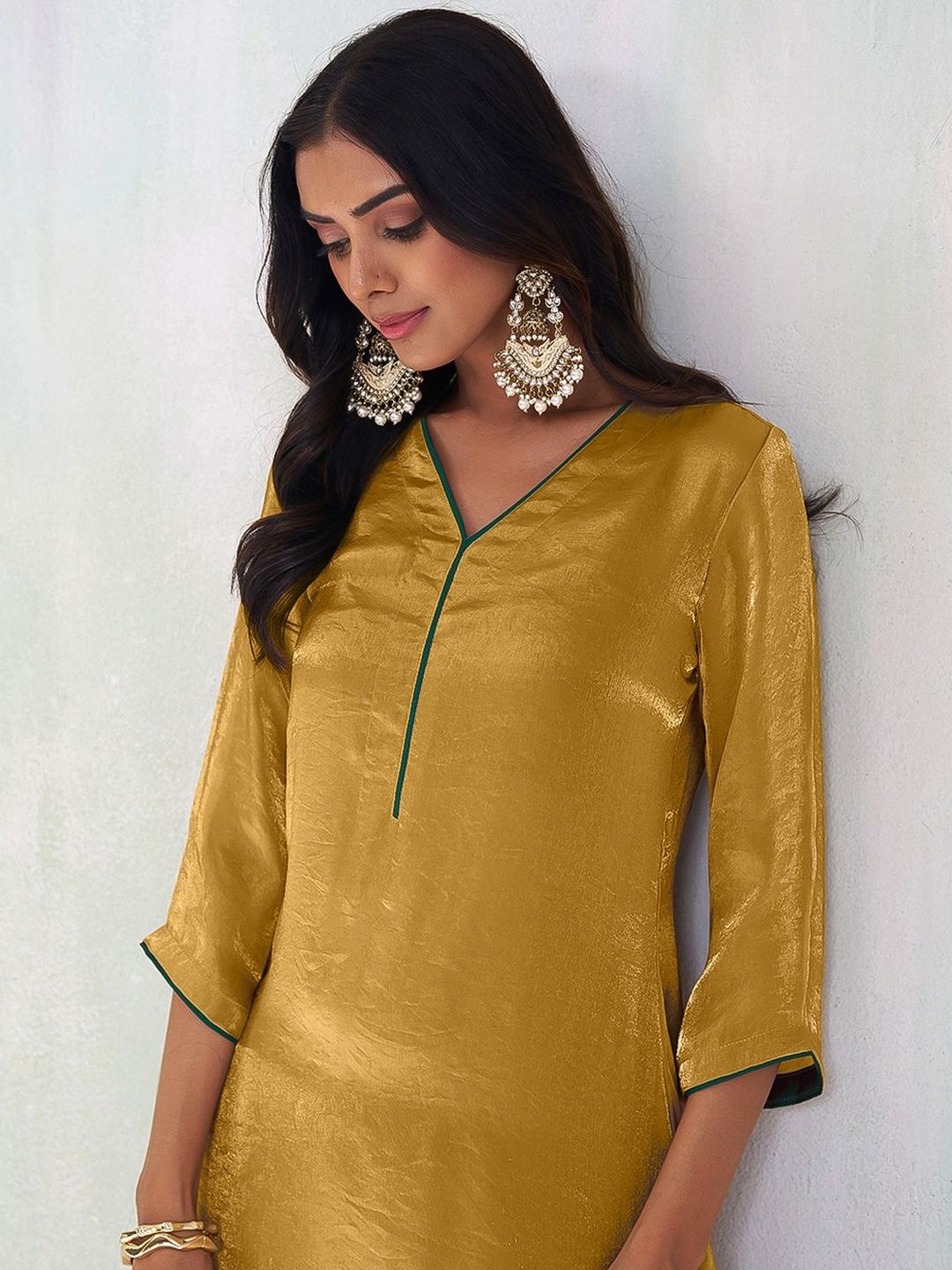 Dhiyona CH V-Neck A-Line Kurta With Trouser