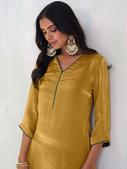 Dhiyona CH V-Neck A-Line Kurta With Trouser