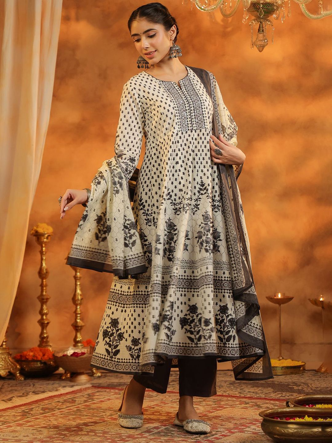 Dhiyona RR Women's Floral Printed Pure Cotton Kurta With Trousers & Dupatta