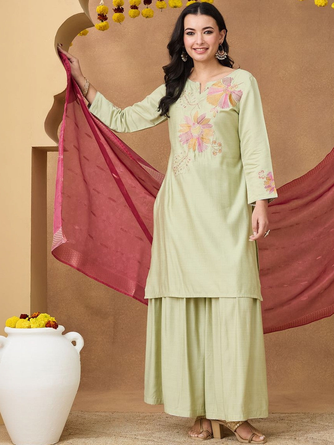 Dhiyona SN Embroidered Round Neck Kurta & Trousers With Dupatta