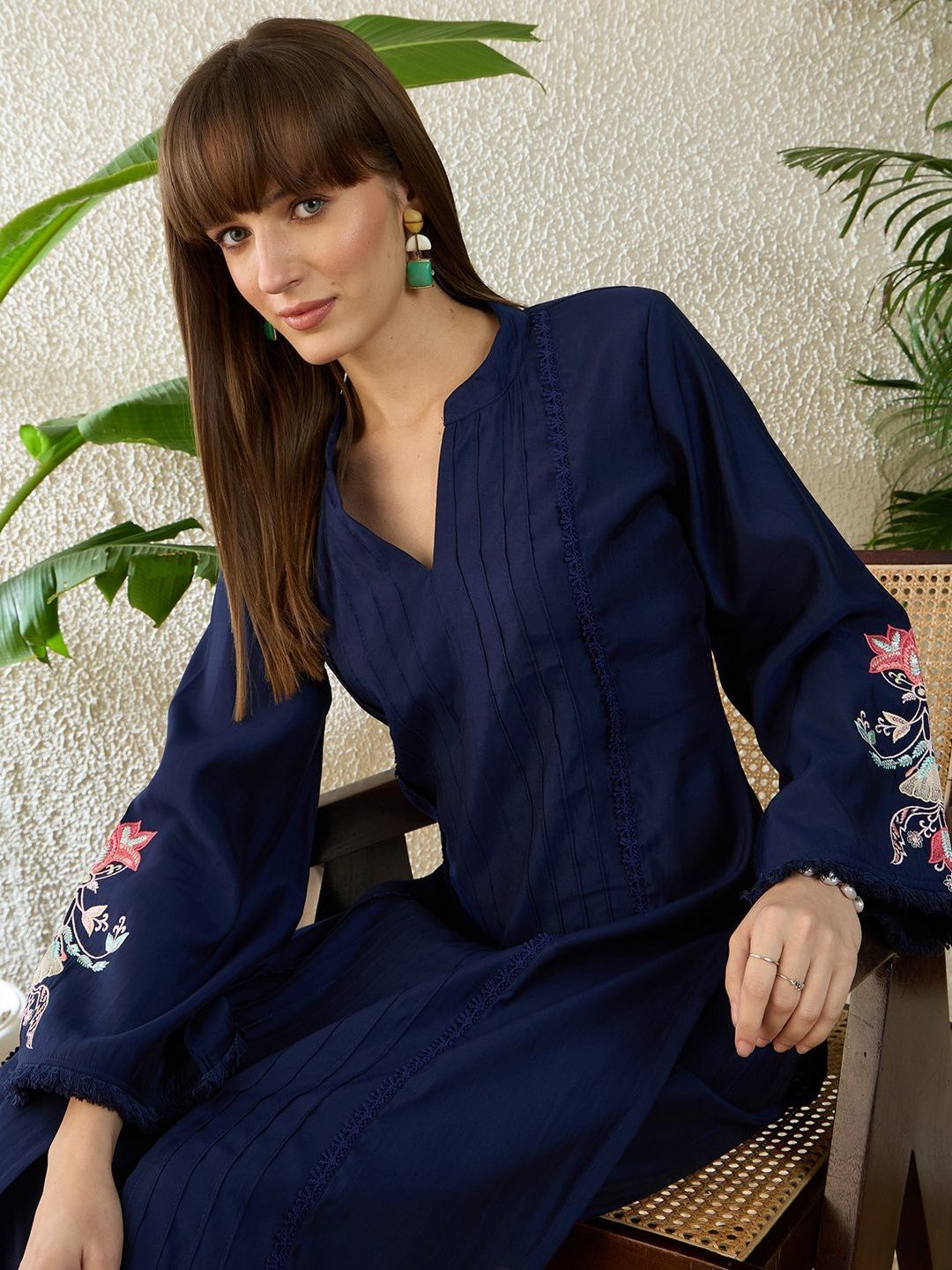 Dhiyona IE Embroidered Mandarin Collar-Neck Top With Trouser