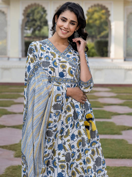 Dhiyona KL Women Floral Printed Angrakha Pure Cotton Kurta with Palazzos & With Dupatta