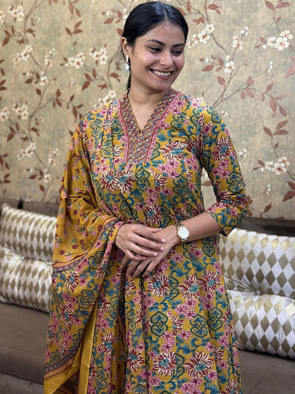 Dhiyona KL Women Floral Printed V-Neck Anarkali Kurta With Palazzos & Dupatta