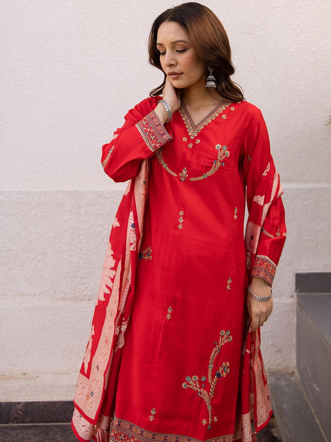 Dhiyona SN Embroidered Straight Kurta With Palazzos & Dupatta