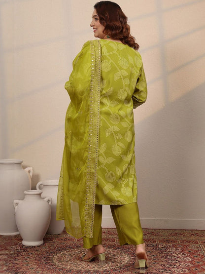 Dhiyona Women's Plus Size Floral Printed V-Neck Straight Kurta With Trousers & Dupatta